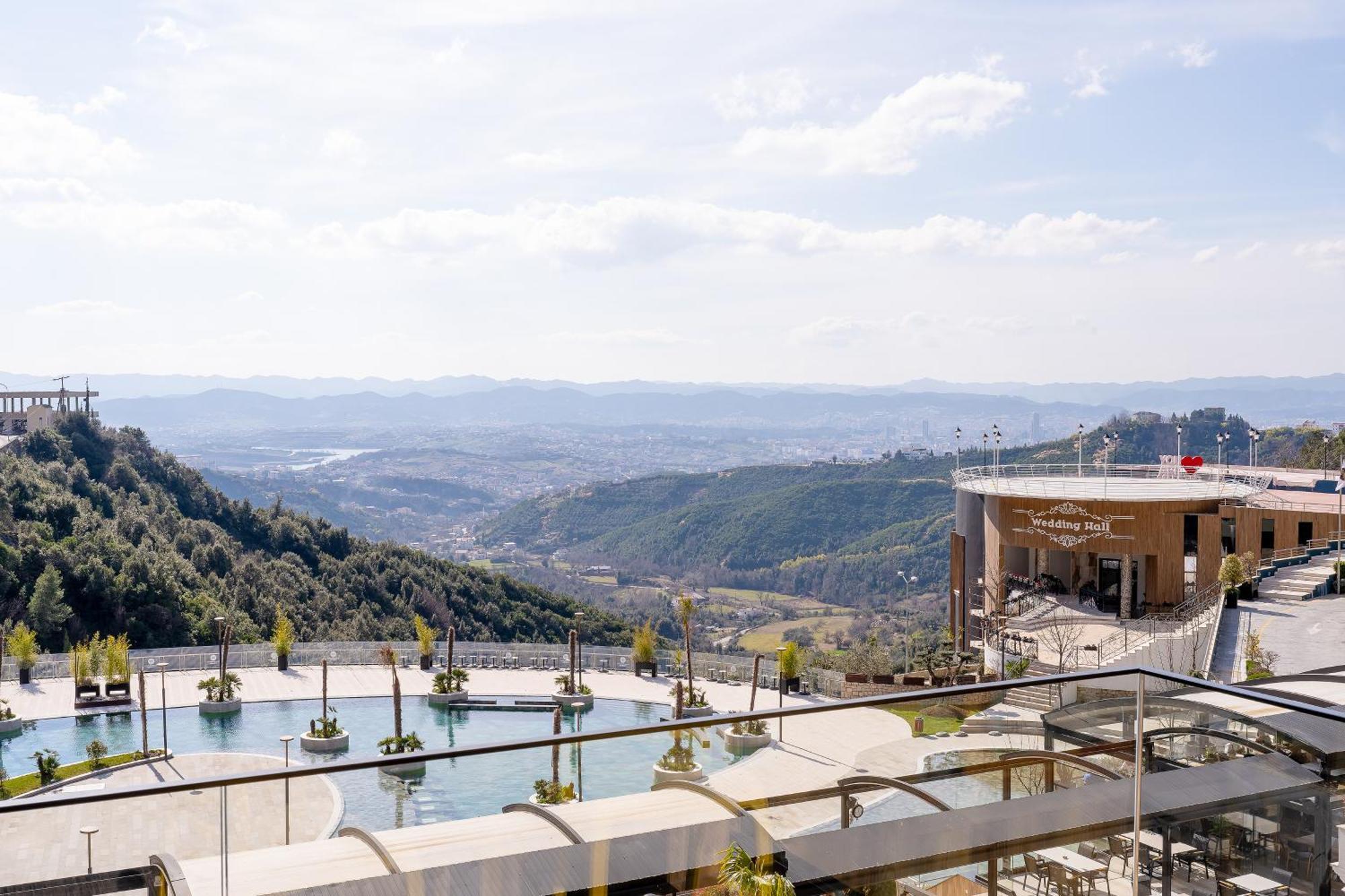 Select Hill Resort Linze Exterior photo